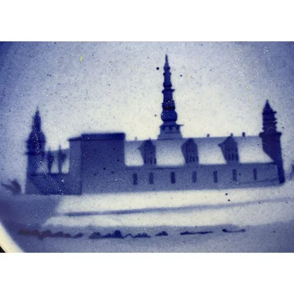Royal Copenhagen Denmark Small Plate Kronborg Castle 3" Porcelain Vtg - Picture 2 of 4